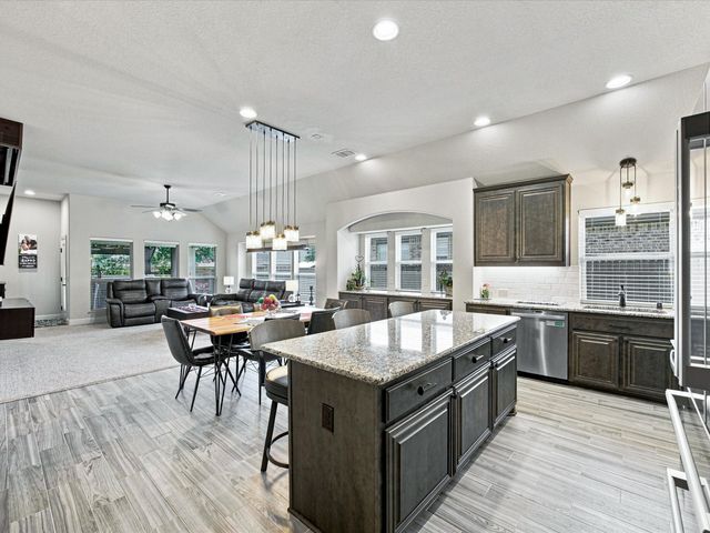 1101 Broken Wheel Trail, Aubrey, TX 76227