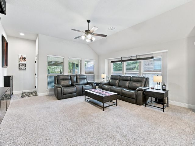 1101 Broken Wheel Trail, Aubrey, TX 76227