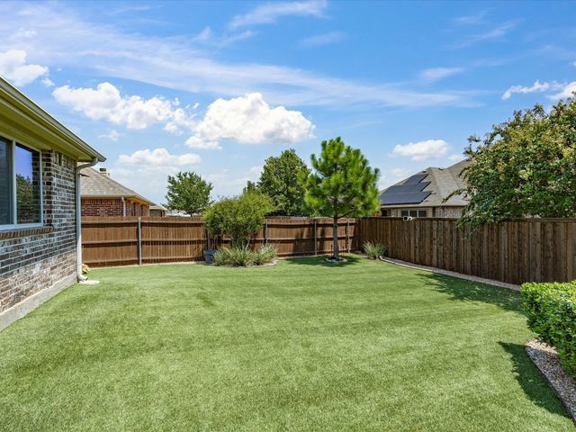 1101 Broken Wheel Trail, Aubrey, TX 76227