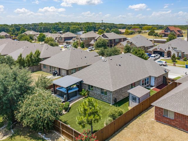 1101 Broken Wheel Trail, Aubrey, TX 76227