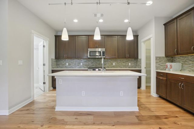 4008 Valley View RD A, Austin, TX 78704