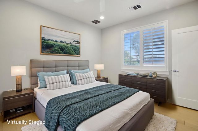 4008 Valley View RD A, Austin, TX 78704