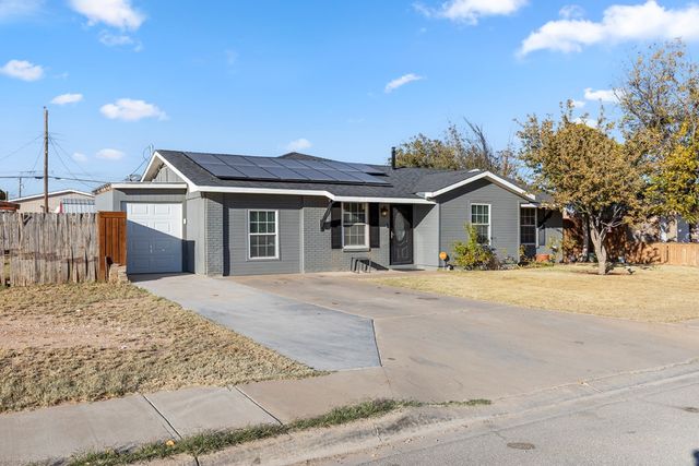 1905 E Pecan Ave, Midland, TX 79705