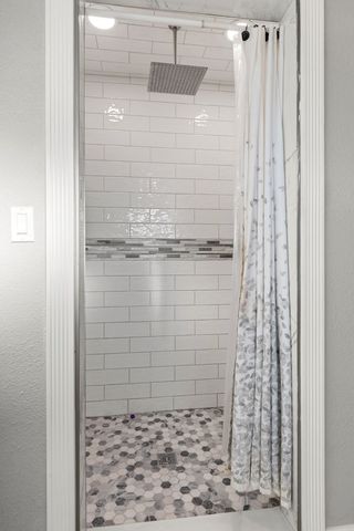 1905 E Pecan Ave, Midland, TX 79705