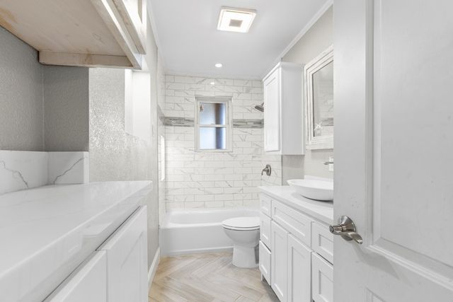 1905 E Pecan Ave, Midland, TX 79705