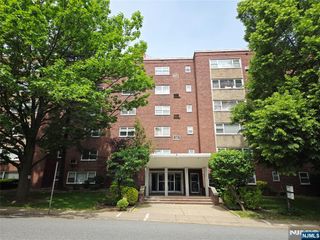 1575 Center Avenue 4B, Fort Lee, NJ 07024