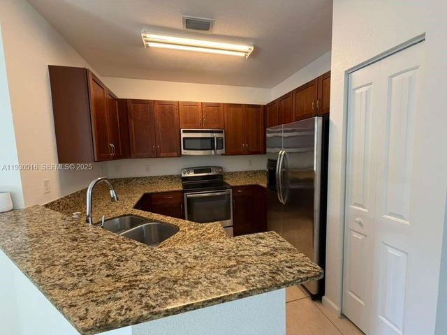 13982 SW 276th St, Homestead, FL 33032