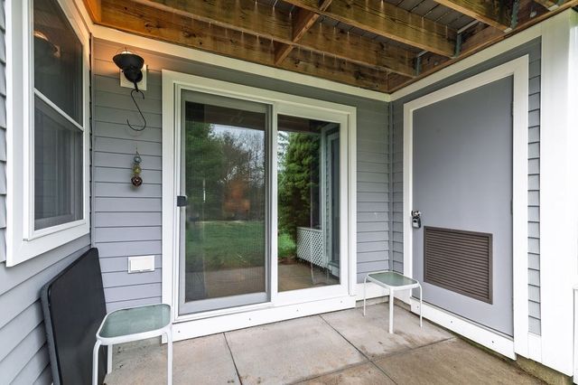 403 Tuckers Ln 403, Hingham, MA 02043