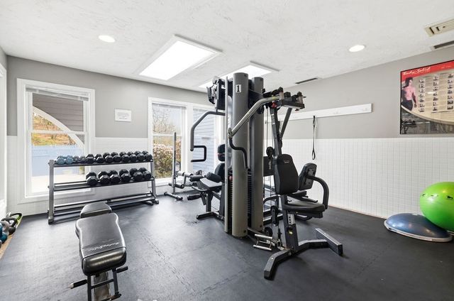 403 Tuckers Ln 403, Hingham, MA 02043