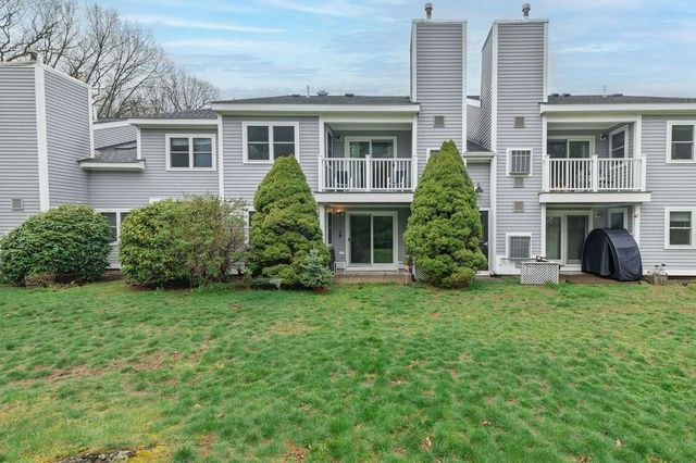 403 Tuckers Ln 403, Hingham, MA 02043