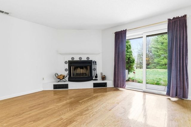 403 Tuckers Ln 403, Hingham, MA 02043