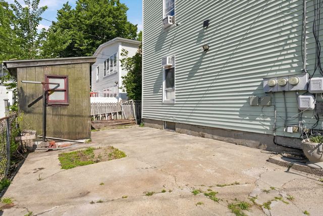 401 Cedar Street, Manchester, NH 03103