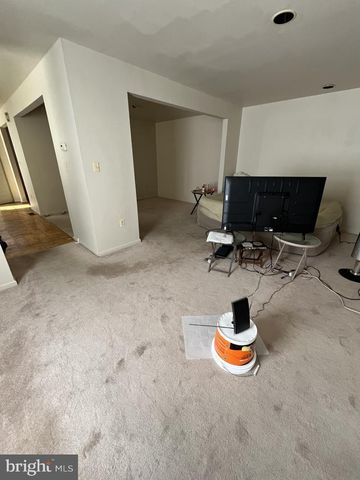 3718 4TH ST SE, Washington, DC 20032