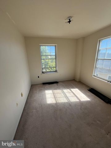 3718 4TH ST SE, Washington, DC 20032