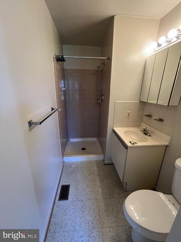 3718 4TH ST SE, Washington, DC 20032