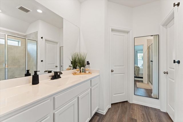 11251 Stirton Drive, Tomball, TX 77375
