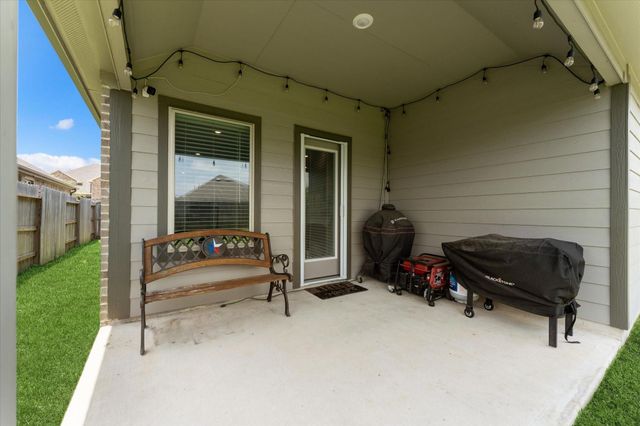 11251 Stirton Drive, Tomball, TX 77375