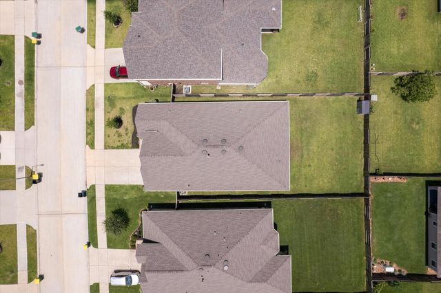 11251 Stirton Drive, Tomball, TX 77375
