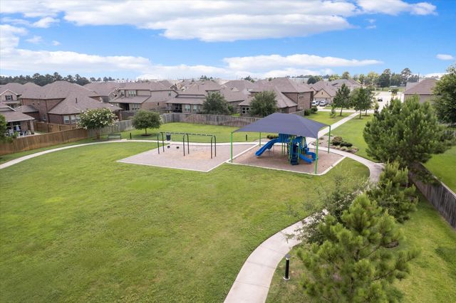 11251 Stirton Drive, Tomball, TX 77375