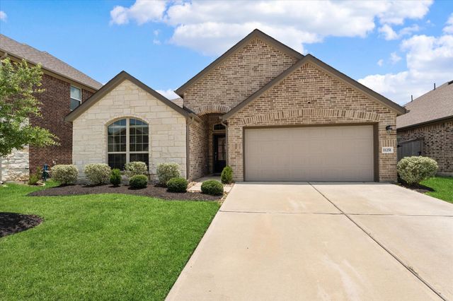 11251 Stirton Drive, Tomball, TX 77375