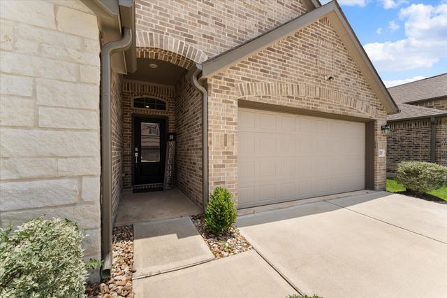 11251 Stirton Drive, Tomball, TX 77375