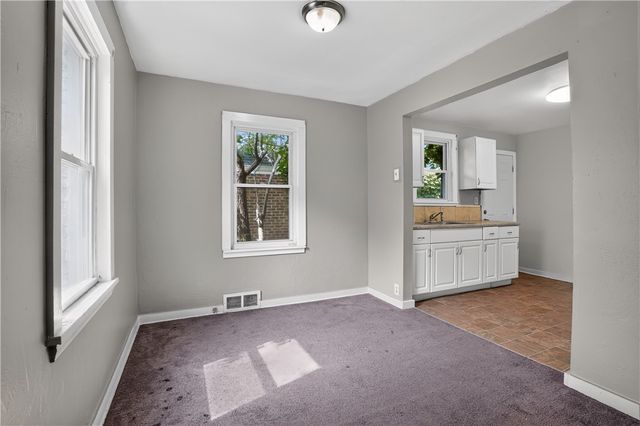 2137 Village Dr, Wilkinsburg, PA 15221