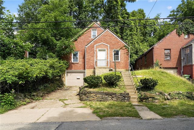 2137 Village Dr, Wilkinsburg, PA 15221