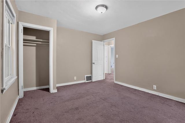 2137 Village Dr, Wilkinsburg, PA 15221