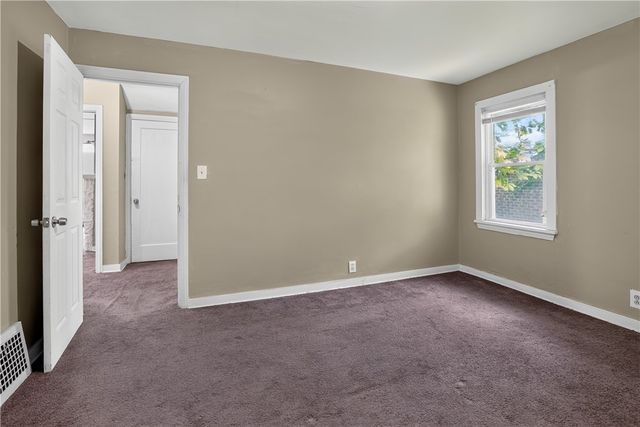 2137 Village Dr, Wilkinsburg, PA 15221