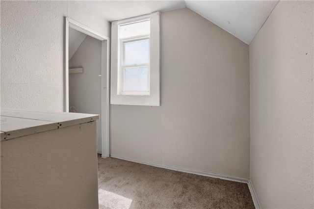 2137 Village Dr, Wilkinsburg, PA 15221