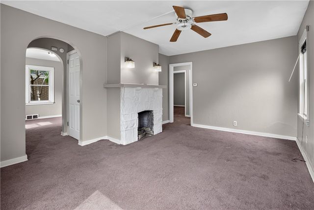 2137 Village Dr, Wilkinsburg, PA 15221