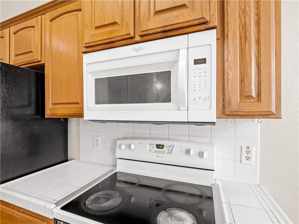 Image 4 of property listing at 6249 W Dovewood, Fresno, CA 93723
