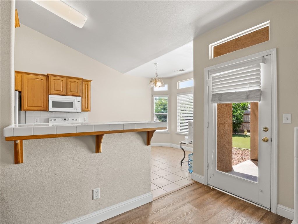 Image 6 of property listing at 6249 W Dovewood, Fresno, CA 93723