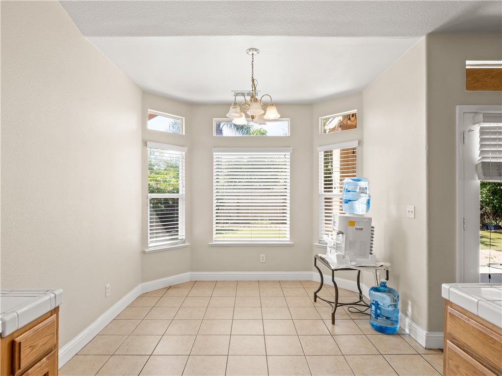 Image 7 of property listing at 6249 W Dovewood, Fresno, CA 93723