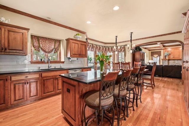 2820 Norman DRIVE, Brookfield, WI 53045