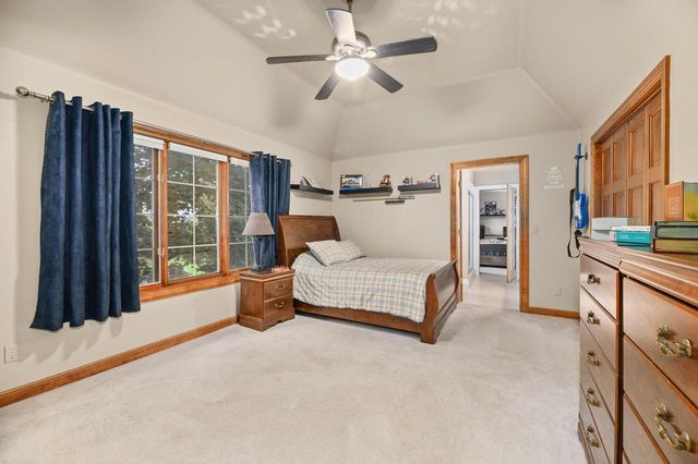 2820 Norman DRIVE, Brookfield, WI 53045