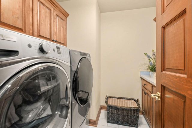 2820 Norman DRIVE, Brookfield, WI 53045