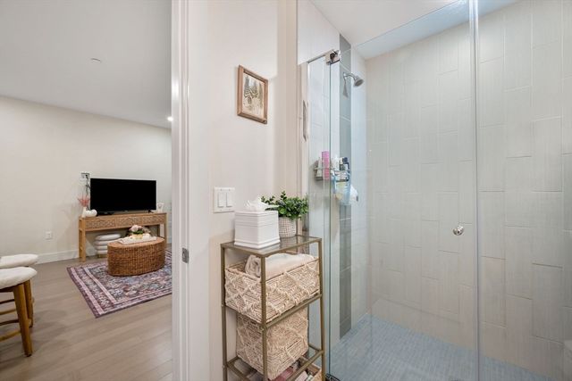 121 Portland 605, Boston, MA 02114