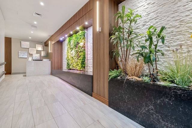 121 Portland 605, Boston, MA 02114