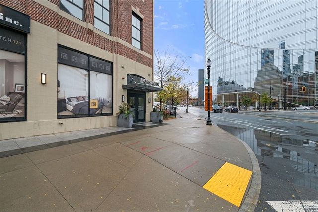 121 Portland 605, Boston, MA 02114