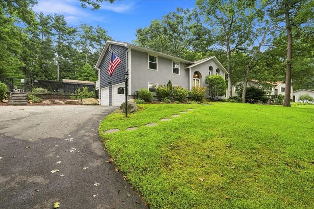 119 Wood Cove Drive, Coventry, RI 02816