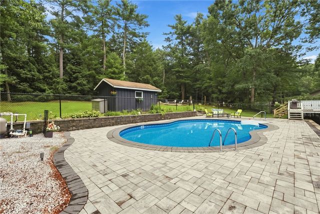 119 Wood Cove Drive, Coventry, RI 02816