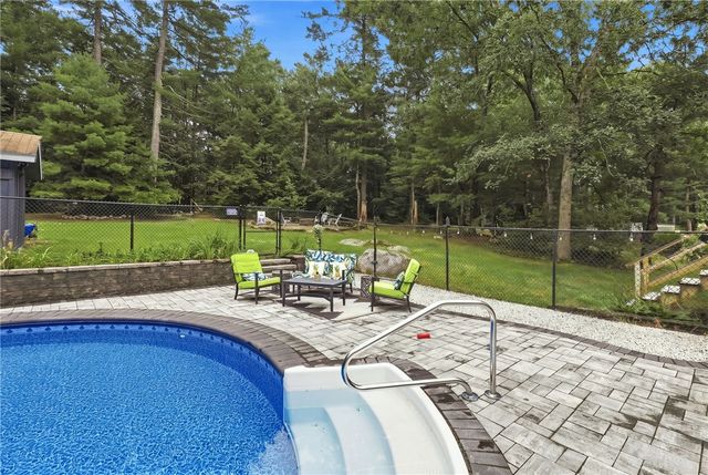 119 Wood Cove Drive, Coventry, RI 02816