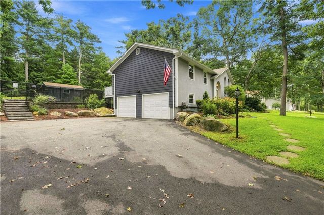 119 Wood Cove Drive, Coventry, RI 02816
