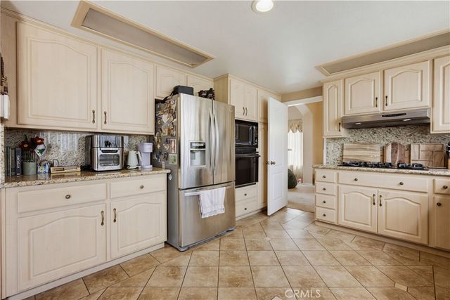 7470 Harvard Court, Fontana, CA 92336