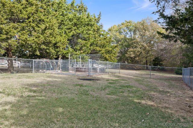 13946 Bear Run, Kingston, OK 73439