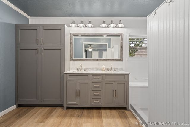 13946 Bear Run, Kingston, OK 73439