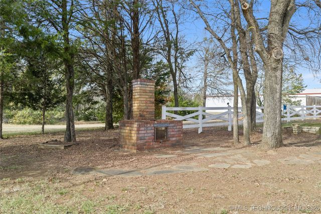 13946 Bear Run, Kingston, OK 73439