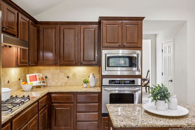 634 Aster Trail, San Antonio, TX 78256