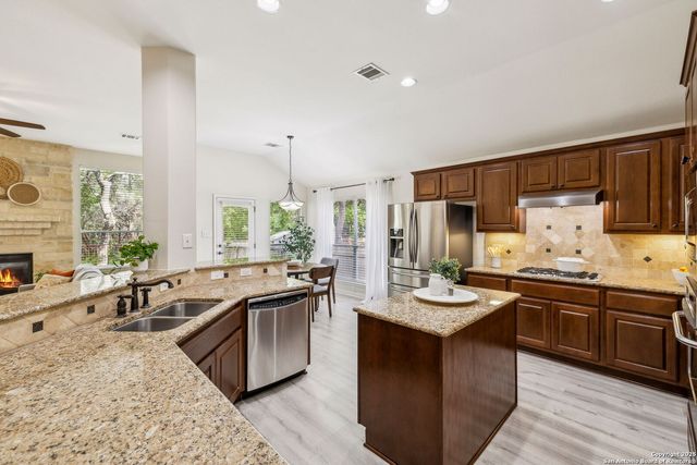 634 Aster Trail, San Antonio, TX 78256